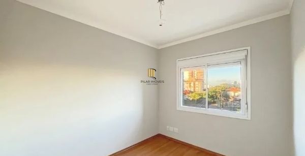 Apartamento no bairro Vila Ipiranga de 2 dormitórios e 2 vagas