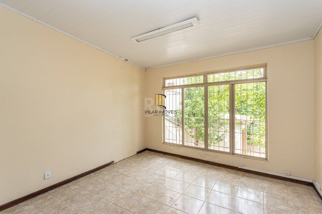 Casa para Venda - 740m², 5 dormitórios, sendo 1 suites, 3 vagas - Vila Assunção