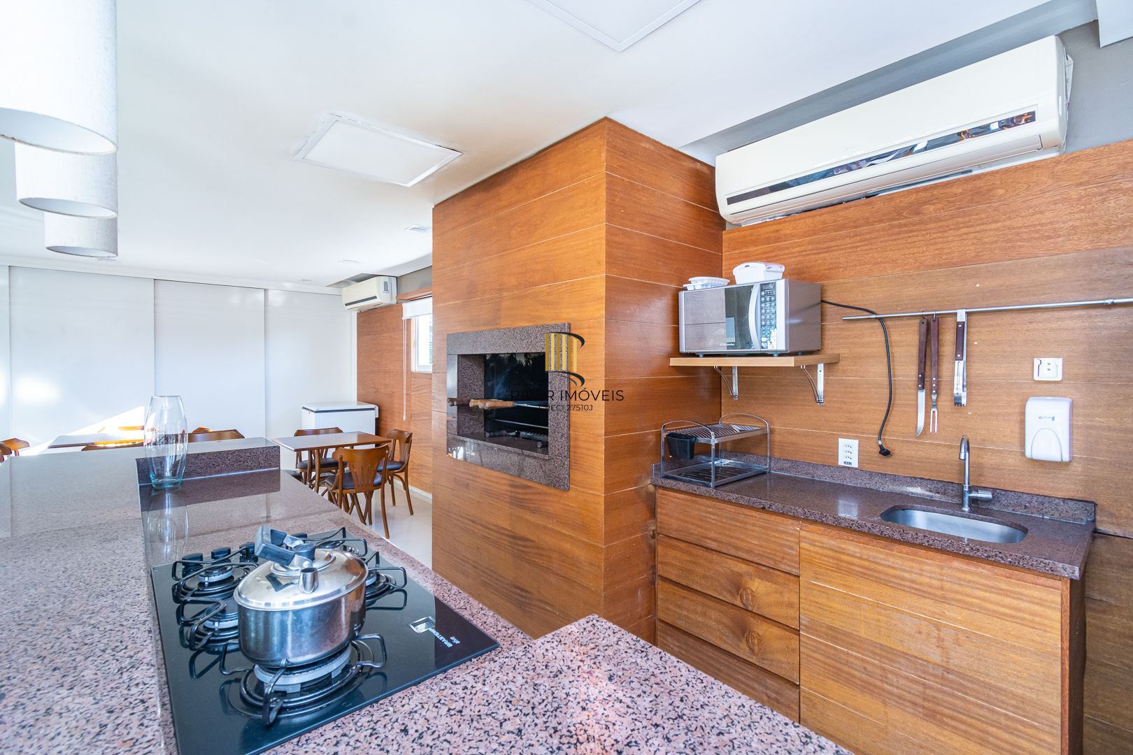 Apartamento 2 dormitórios no bairro Jardim Sabará