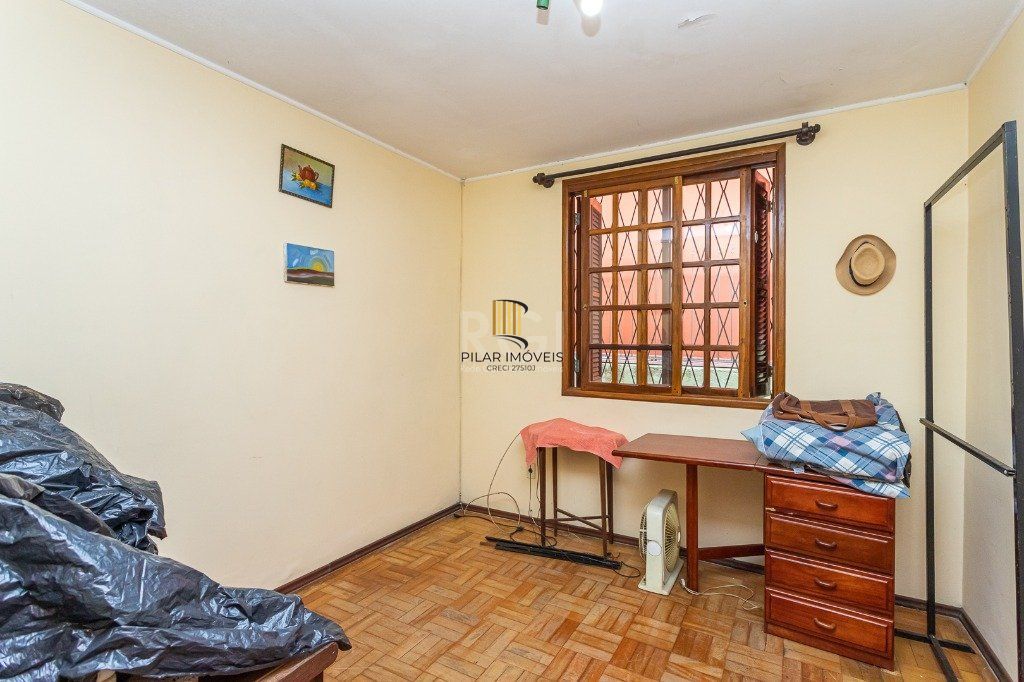 Casa sobrado no Jardim Botânico de 5 dormitórios e 2 vagas