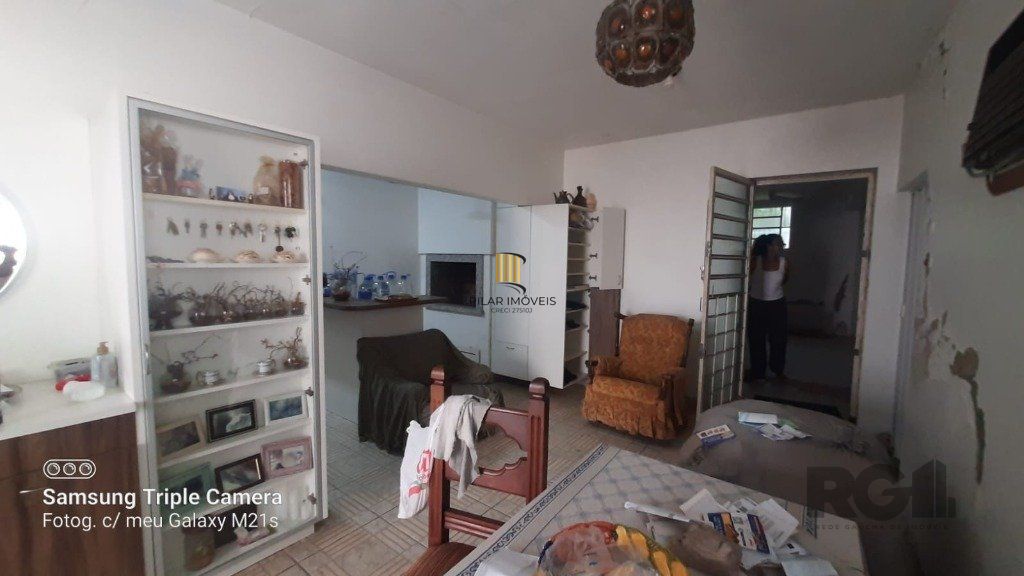 Casa 4 Dormitório(s) Bairro Nonoai