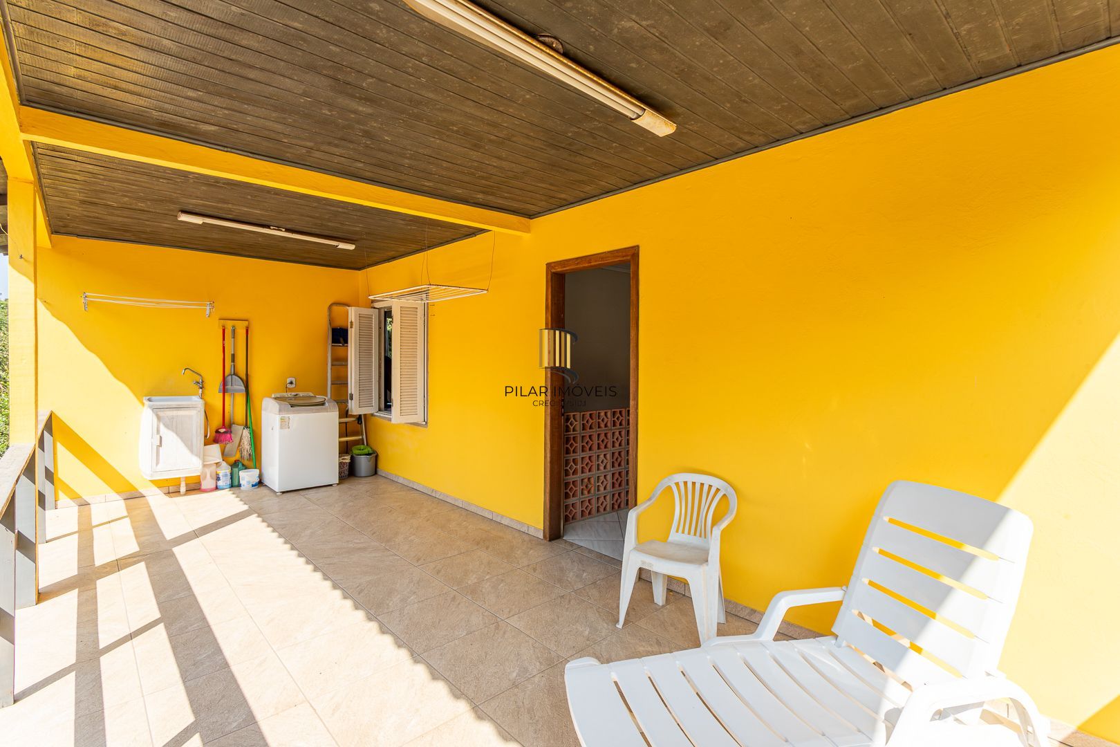 Casa sobrado em Viamão com loja e apartamento