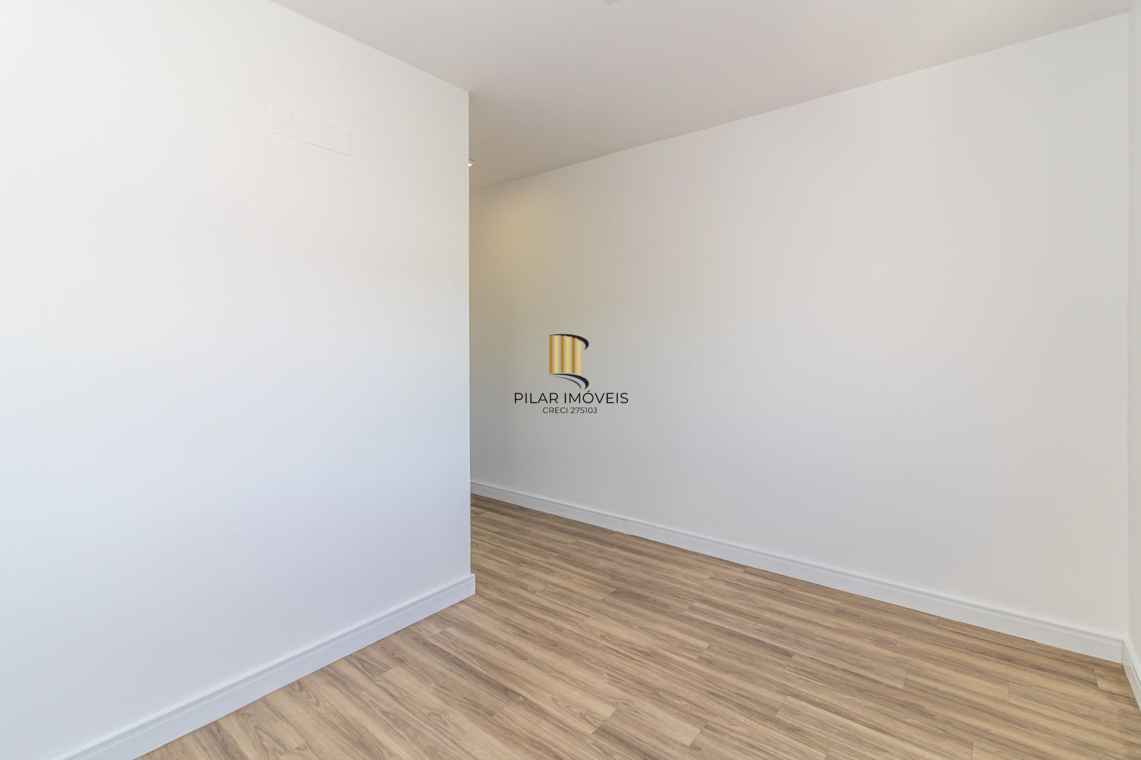 Apartamento no Jardim Botânico de 2 dormitórios e vaga DESOCUPADO