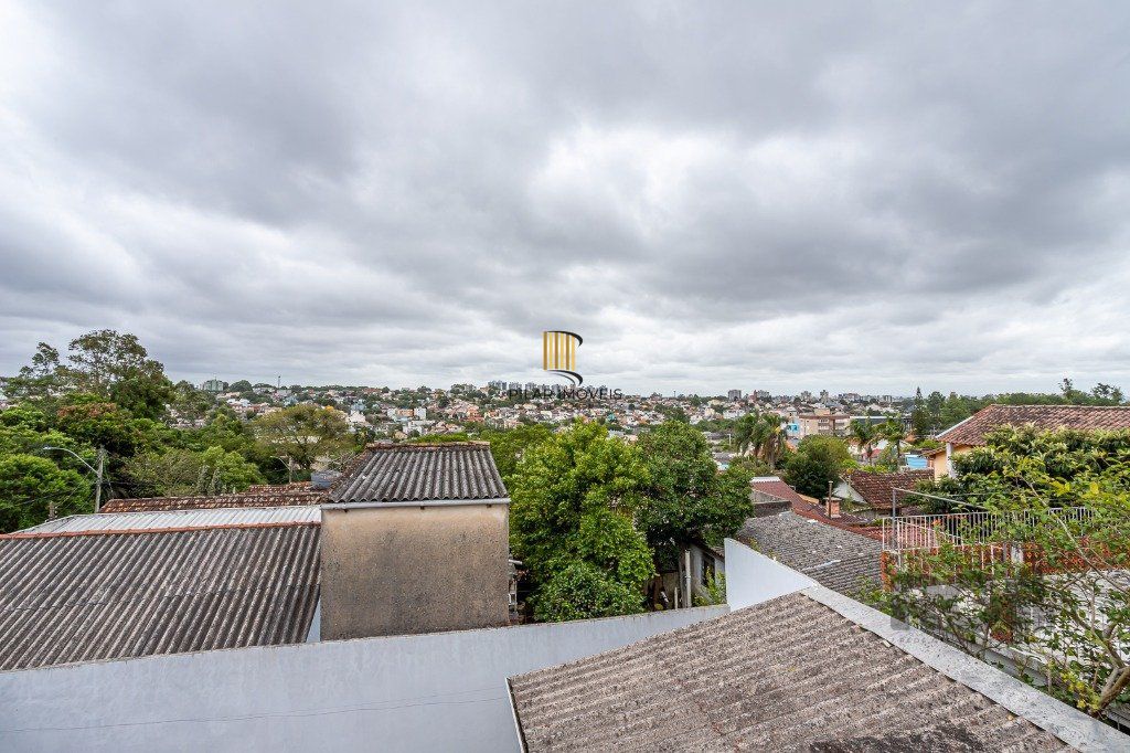 casa de 03 dorm, 02 banheiros , 03 vagas