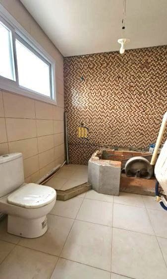 Casa sobrado no Condomínio Verdes Campos 4 dormitórios 4 vagas