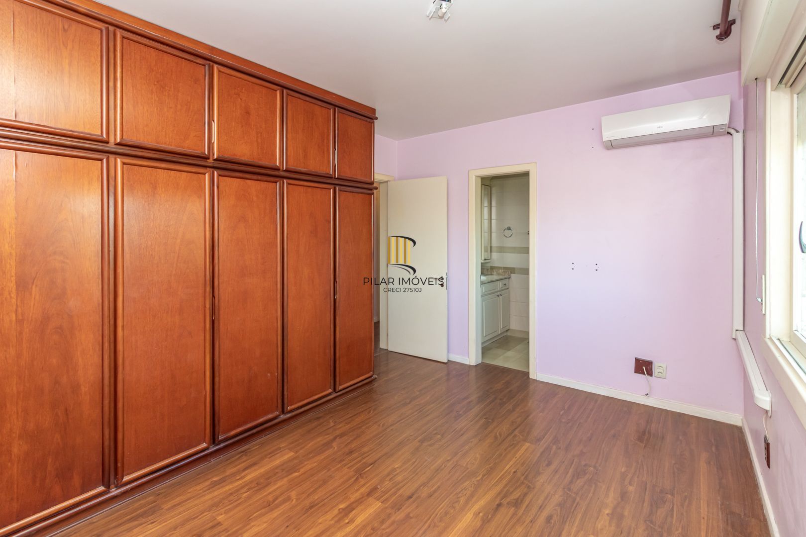 Cobertura no Menino Deus de 3 dormitórios e 2 vagas DESOCUPADO