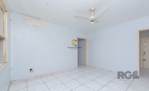 Apartamento de 2 dormitórios com vaga coberta