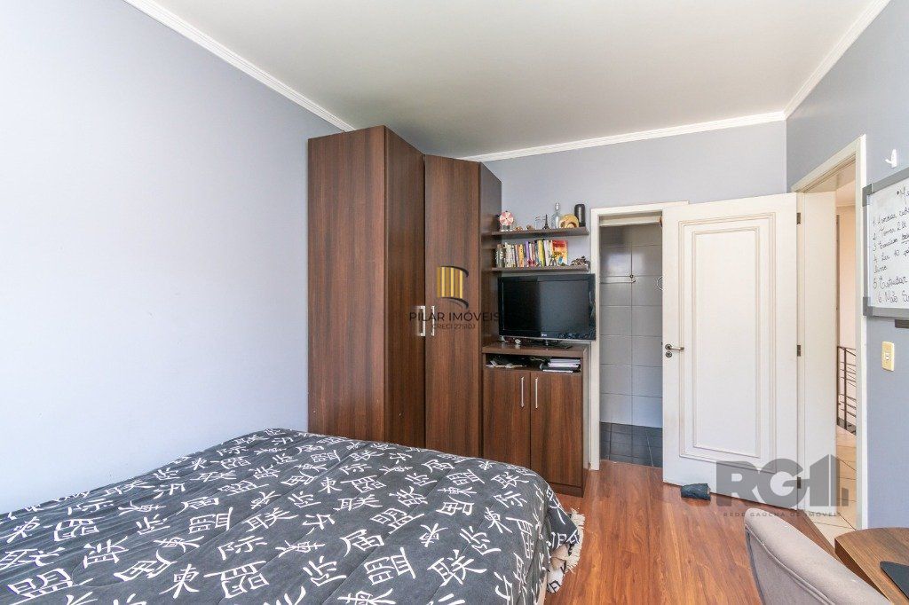 Casa sobrado no jardim Botânico com 5 dormitórios e 4 vagas