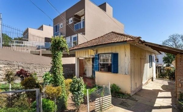 Terrno para venda no bairro Tristeza com 366m²