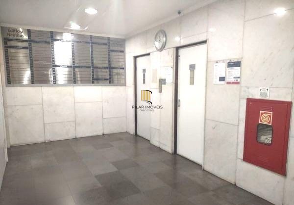 Apartamento no Centro de 1 dormitório desocupado