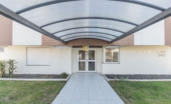Apartamento semi novo na Medianeira de 2 dormitórios e 2 vagas