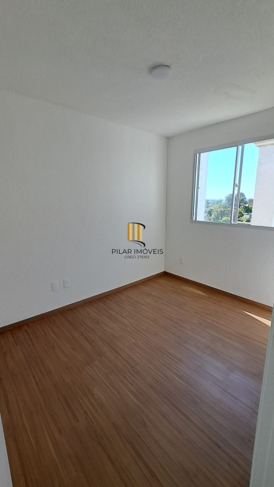 Apartamento 2 dormitórios no bairro Rubem Berta