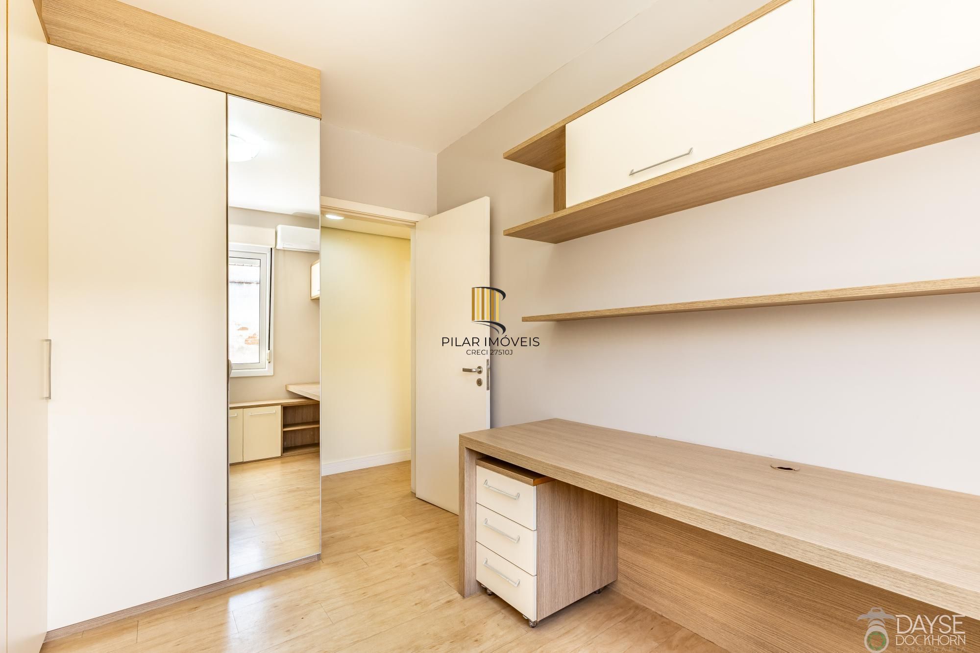 Apartamento no bairro Higienópolis de 3 dormitórios e vaga DESOCUPADO