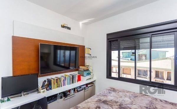 Apartamento no bairro Azenha 1 dormitório 1 vaga - Azenha