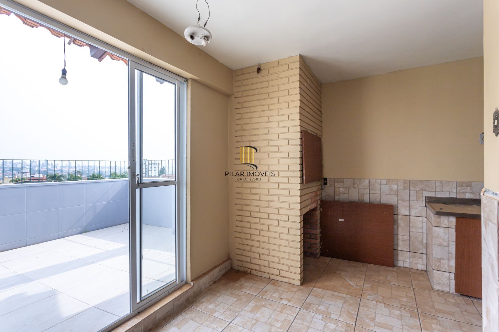 Prédio Comercial no Cristo Redentor com 2 apartamentos individuais
