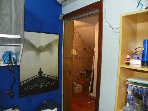Casa 5 dormitórios no bairro Menino Deus
