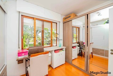 Casa em Condomínio 3 dorms, 2 vagas de garagem, 129m² privativos, à venda Avenida Eduardo Prado, Cavalhada - Porto Alegre