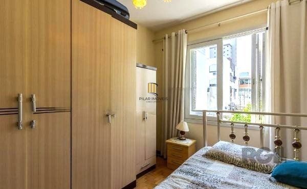 Apartamento no bairro Auxiliadora de 2 dormitórios