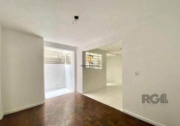 Apartamento no Praia de Belas de 2 dormitórios DESOCUPADO