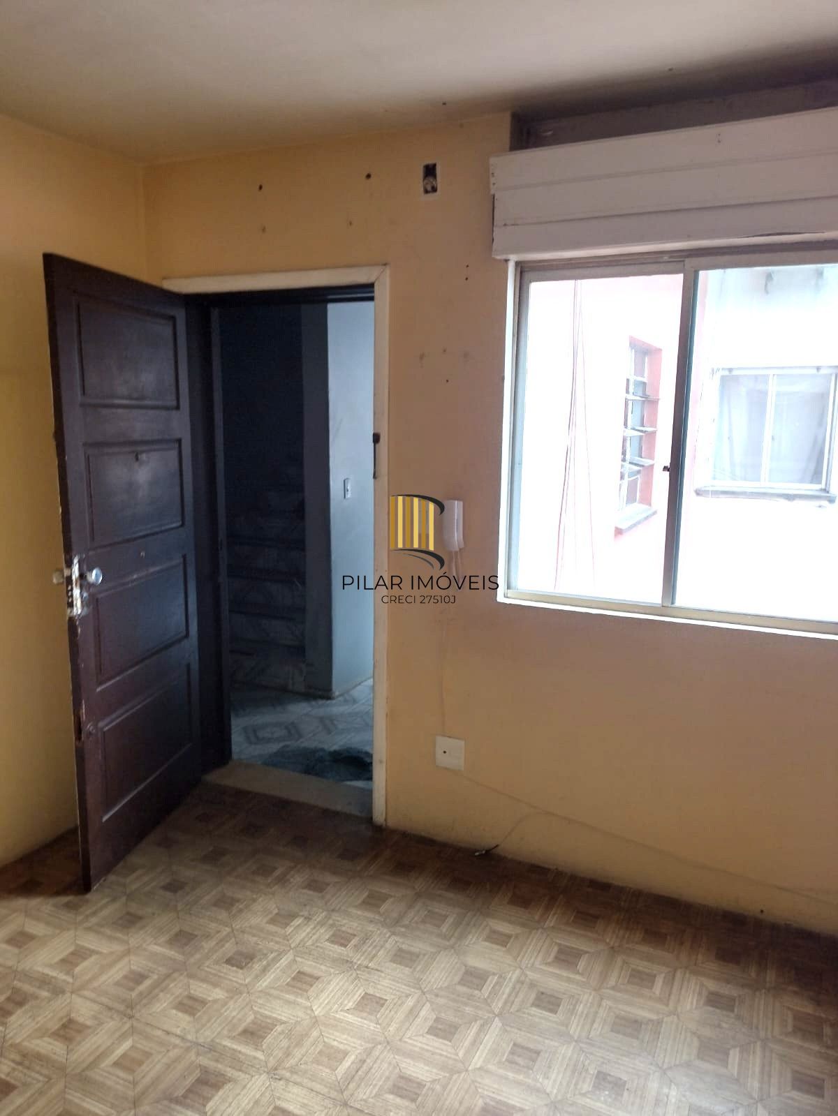 Apartamento de 2 dormitórios e vaga DESOCUPADO