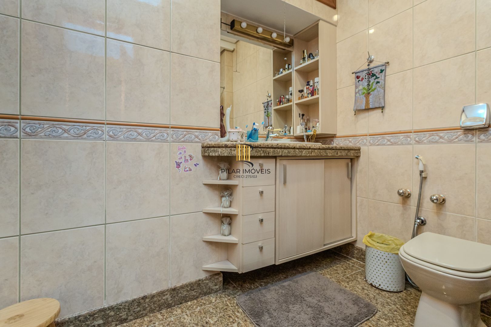 Casa de Condomínio 5 dormitórios no bairro Três Figueiras