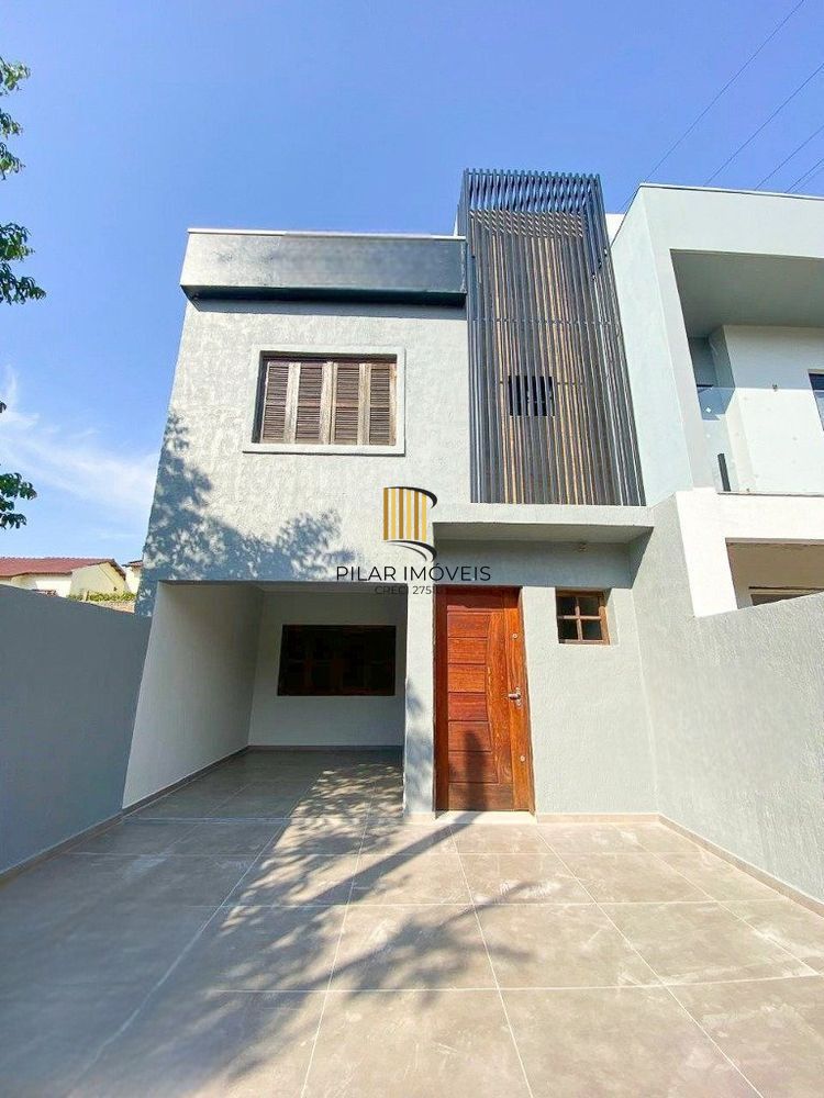 Casa 3 dormitórios no bairro Mário Quintana