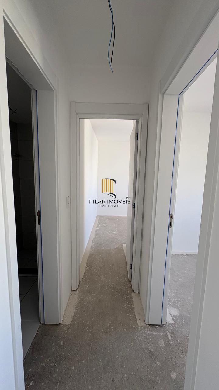 Apartamento de 2 dormitórios e vaga no Humaitá