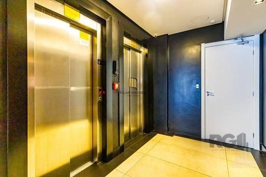 Apartamento  no Menino Deus de 3 dormitórios e 2 vagas