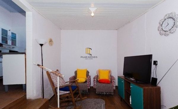 Casa no bairro Tristeza de 4 dormitórios e 4 vagas