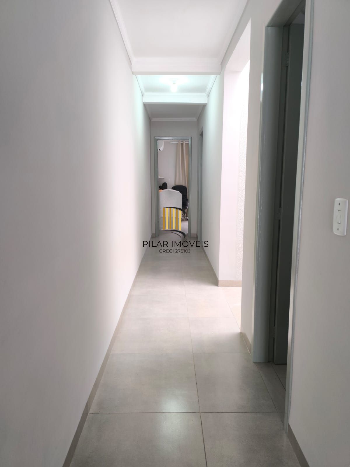 Casa 2 dormitórios no bairro Jardim Algarve