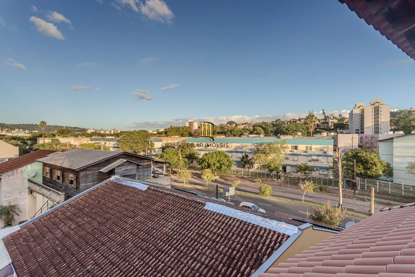 Casa em Condomínio bairro Tristeza de 3 dormitórios e 3 vagas