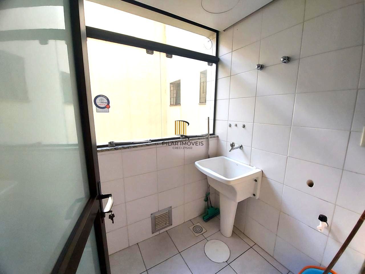 Apartamento no Jardim Botânico de 1 dormitório semi mobiliado