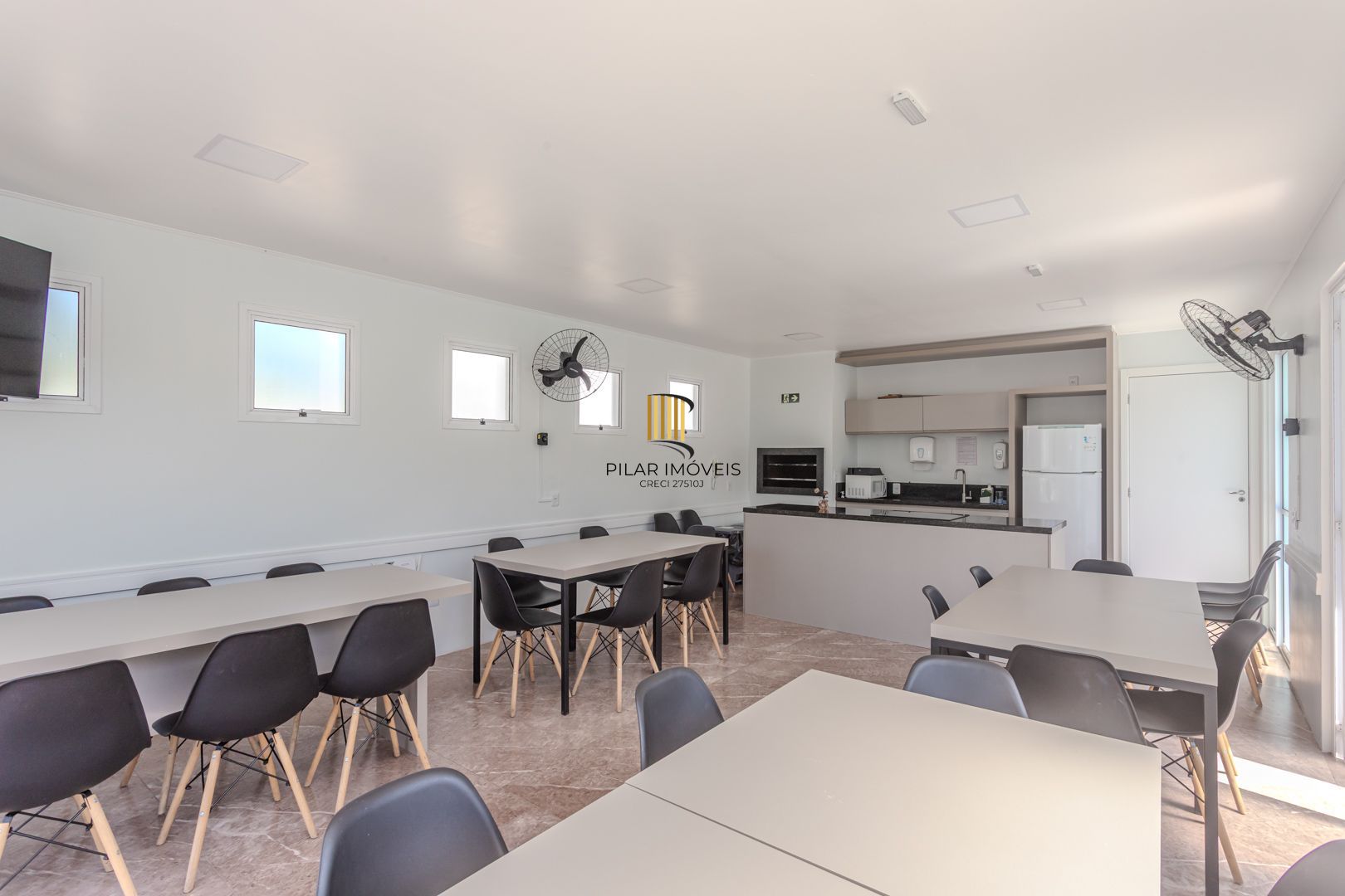 Apartamento 2 dormitórios no bairro Olaria