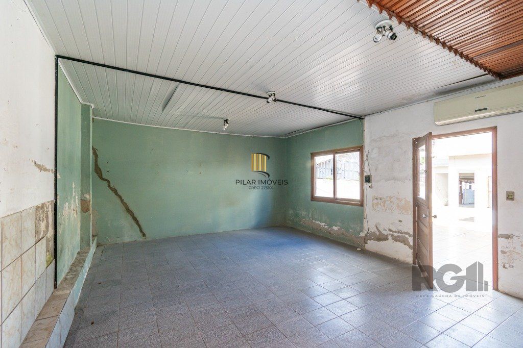 Casa no Sarandi de 2 dormitórios e 2 vagas