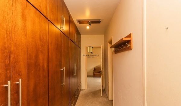 CASA DESOCUPADA E SEMI MOBILIADA, COM SUÍTE MASTER, SACADA, VISTA PANORÂMICA, EM AMPLO TERRENO NO SANTA TEREZA