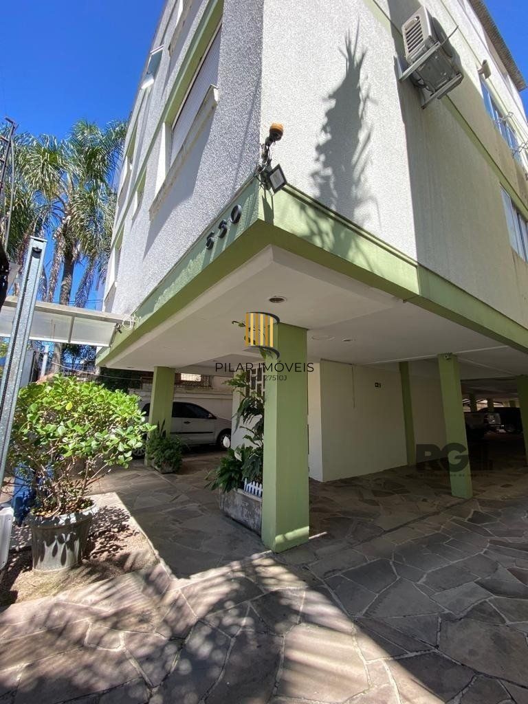 Cobertura no bairro Santana com 3 dormitórios e 2 vagas desocupada