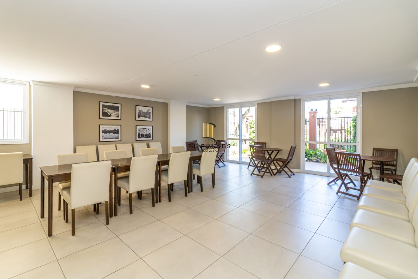 Apartamento no Jardim Botânico de 2 dormitórios e vaga DESOCUPADO