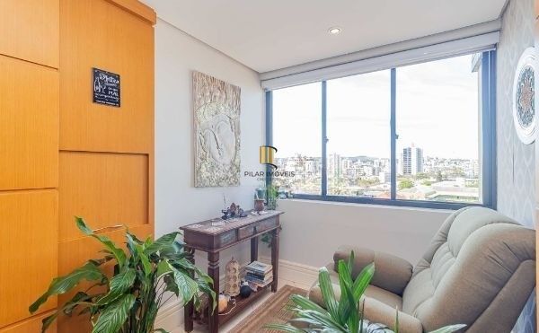 Apartamento no Menino Deus de 2 dormitórios e vaga