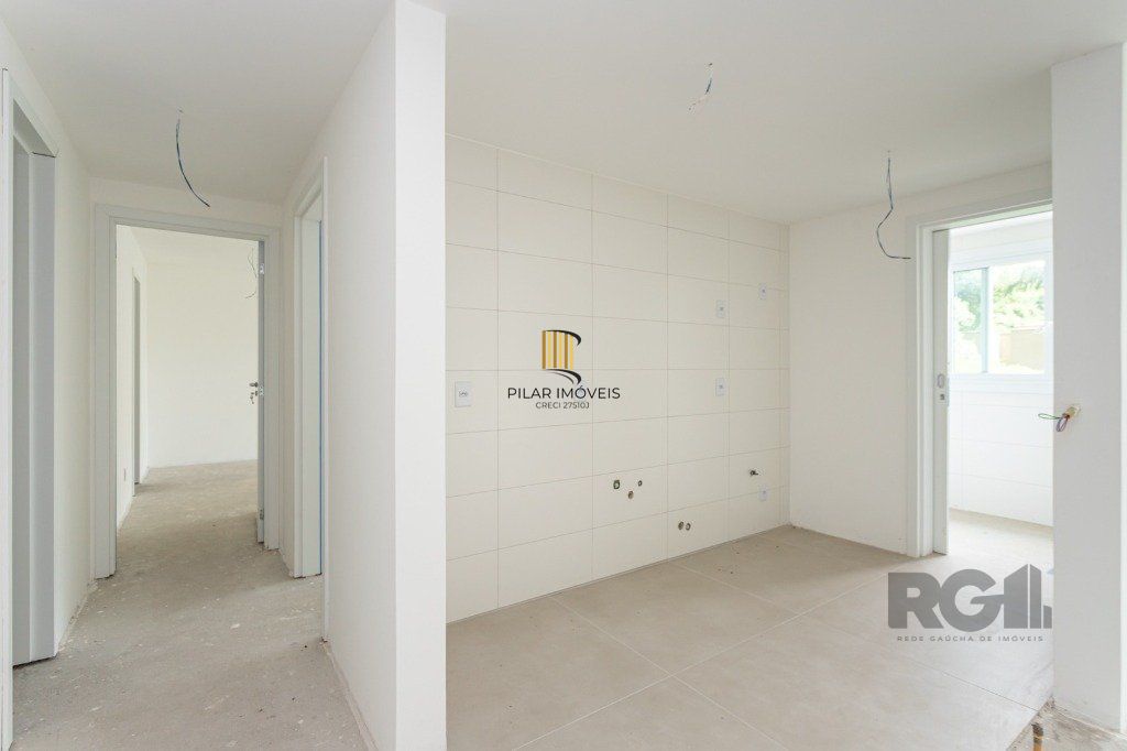 Apartamento de 2 dormitórios e 2 vagas NOVO desocupado