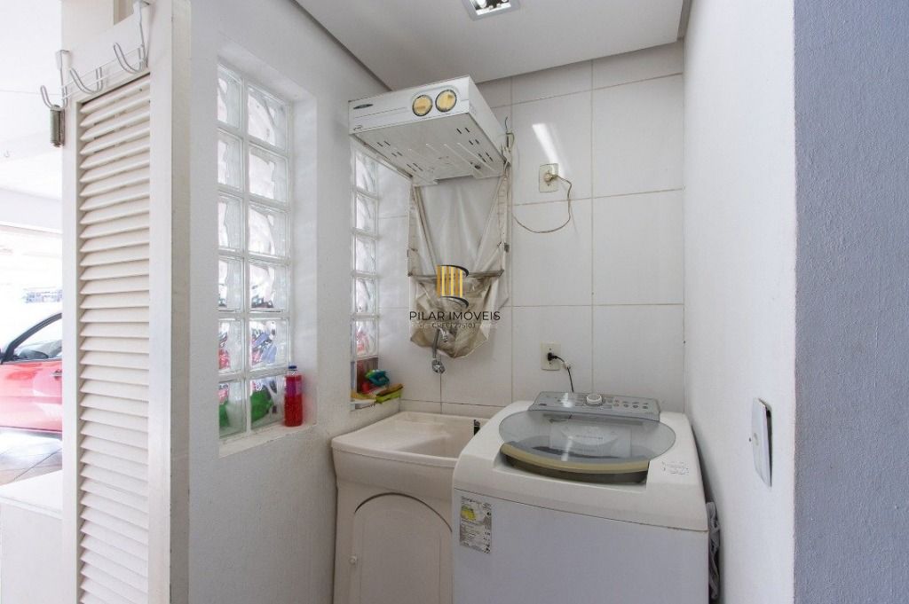Casa 3 dormitórios no bairro Cristal
