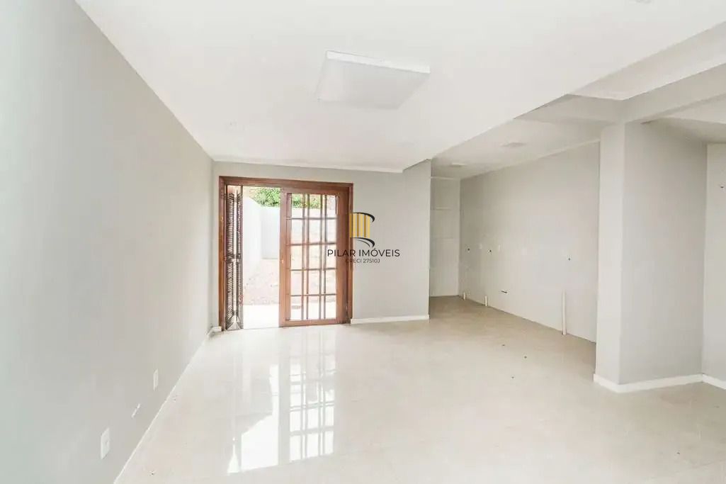 Casa 3 dormitórios no bairro Mário Quintana