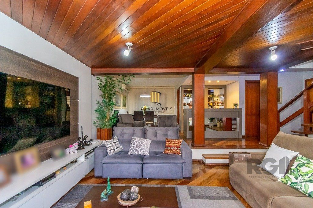 Casa 4 Dormitório(s) Bairro Jardim Planalto