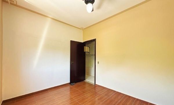 Apartamento no bairro Cristal de 3 dormitórios e vaga DESOCUPADO