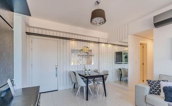 Cobertura duplex na Medianeira de 2 dormitórios e 2 vagas