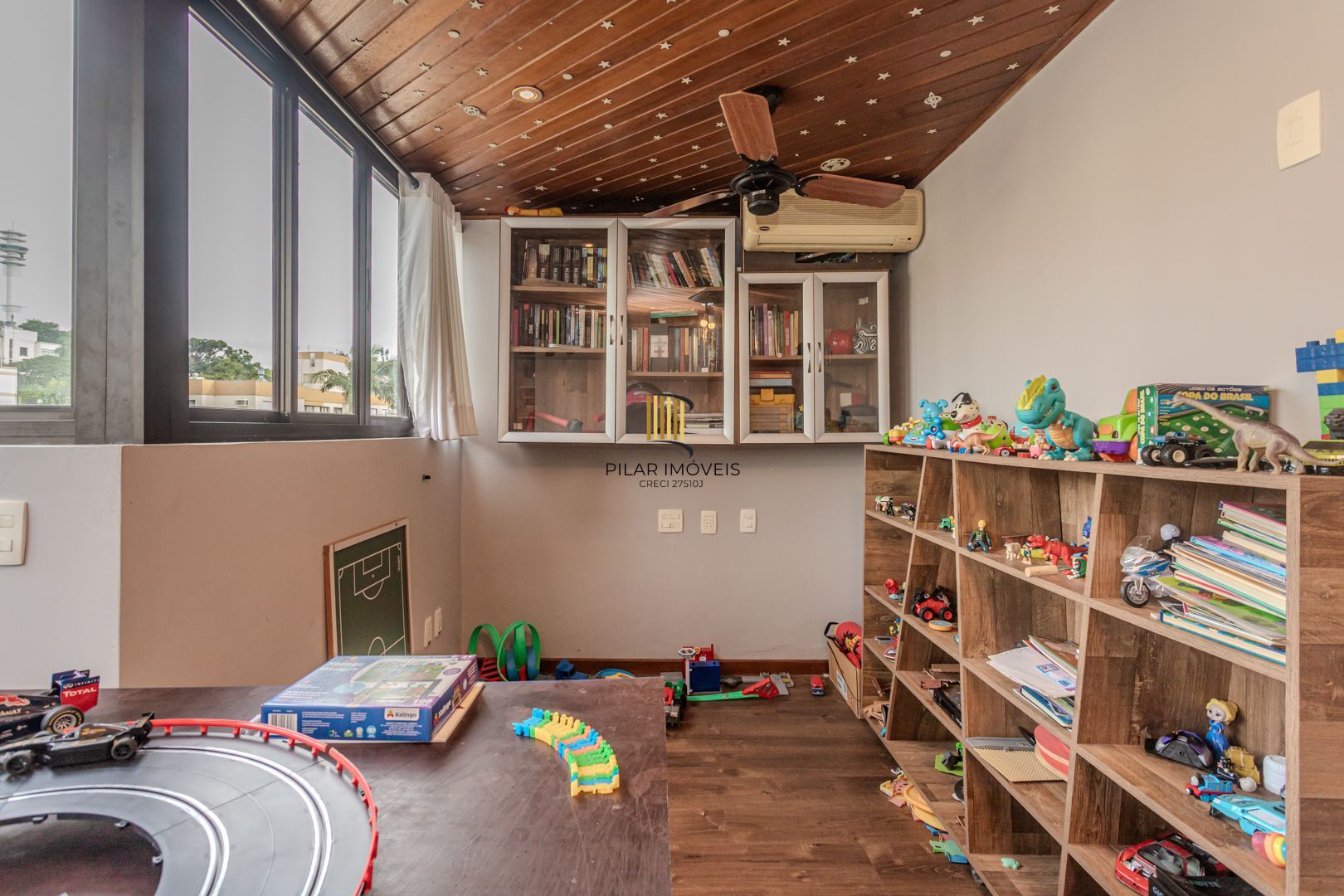 Cobertura no Menino Deus de 3 dormitórios e vaga