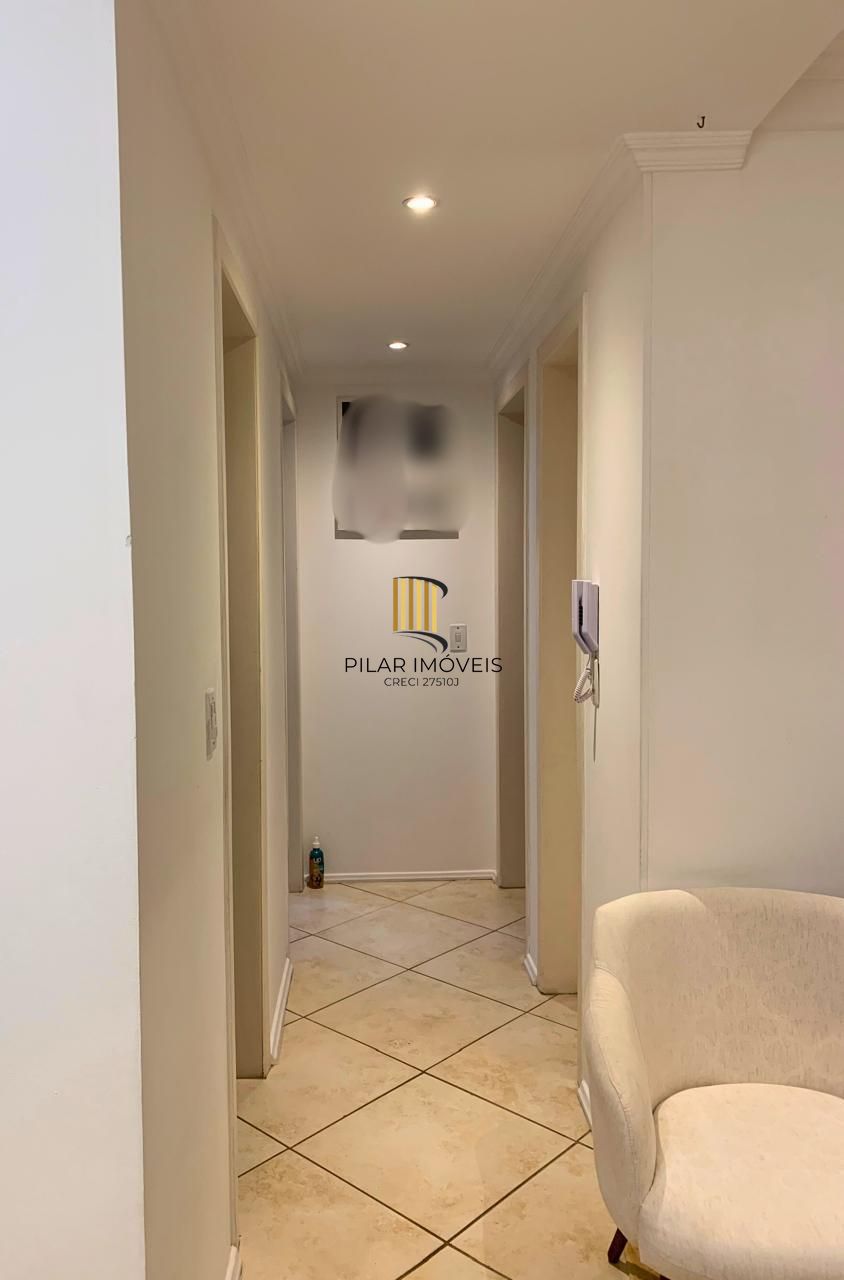 Apartamento no bairro Vila Ipiranga de 2 dormitórios e vaga