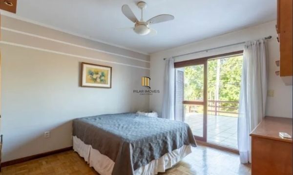 Casa sobrado no bairro Sarandi de 3 dormitórios e 2 vagas