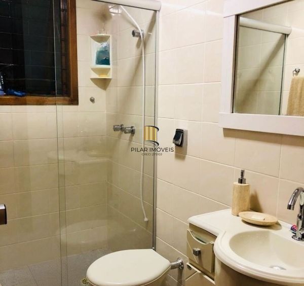 Apartamento no bairro Vila Ipiranga de 2 dormitórios e vaga