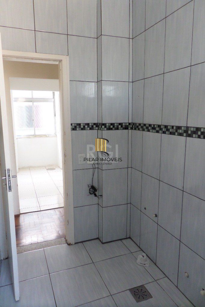 Apartamento no bairro santa Cecília de 2 dormitórios desocupado