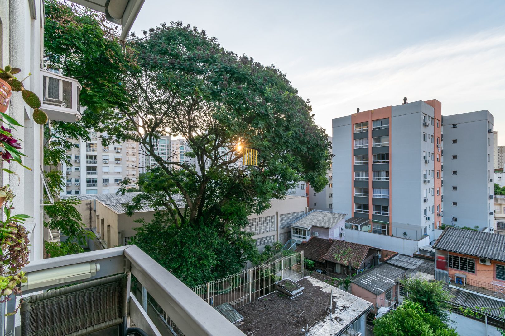 Apartamento no Passo D'areia de 3 dormitórios vaga e infra